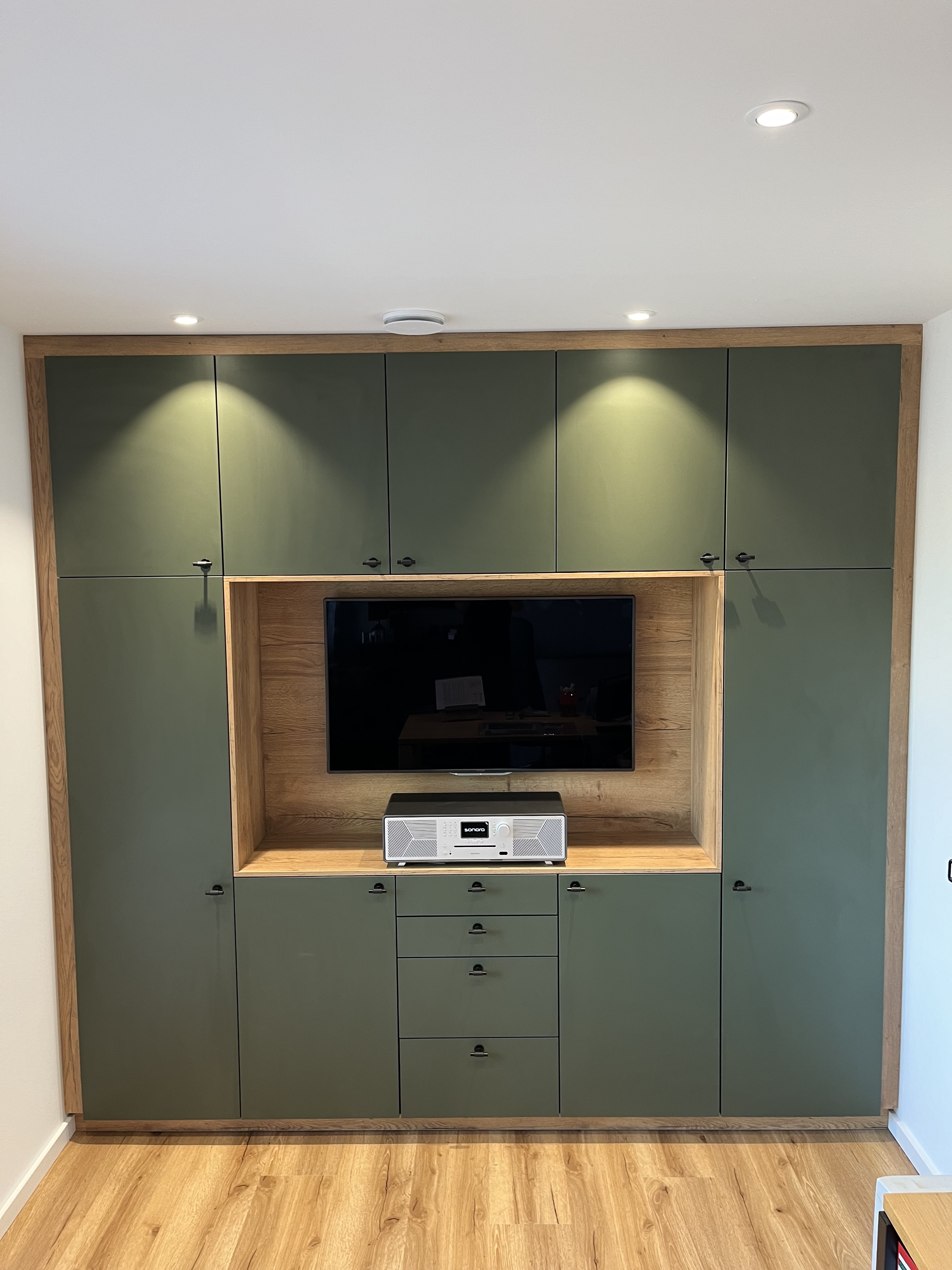 Büroschrank_vollständig_Frontansicht